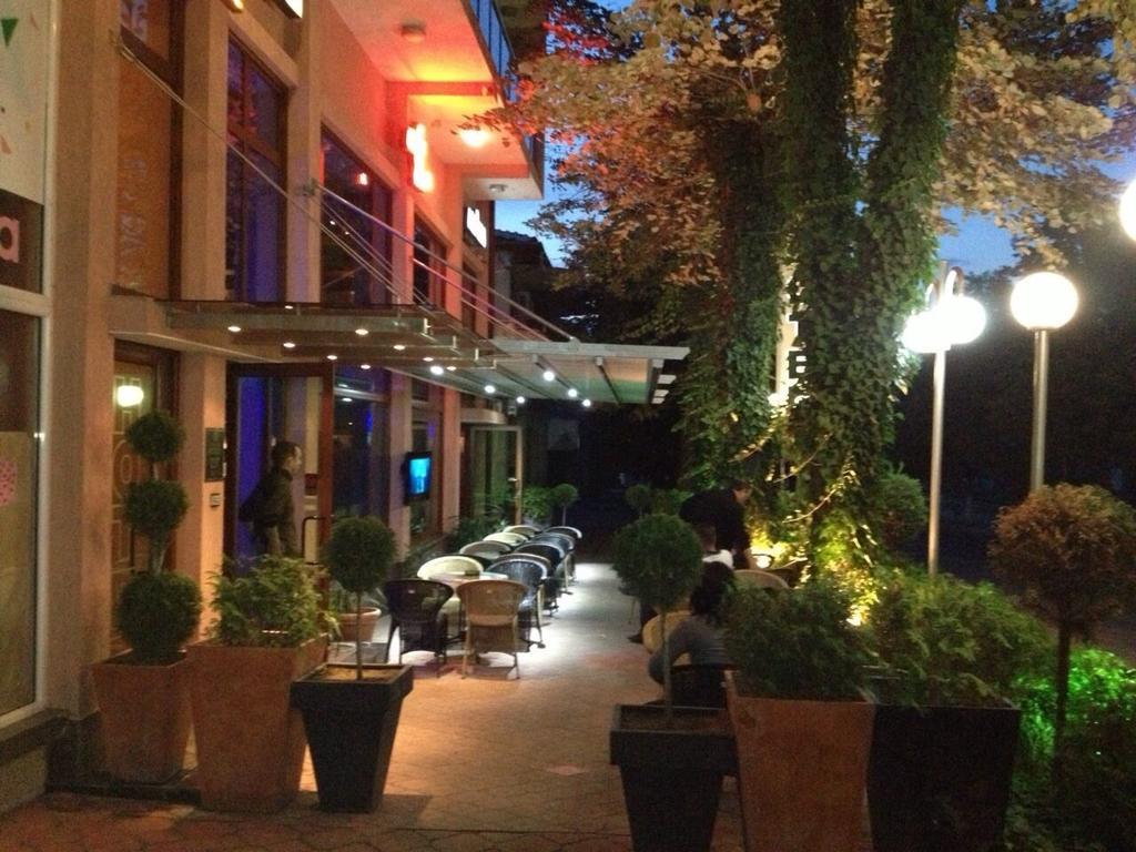 Hotel Berito Momtschilgrad Exterior foto
