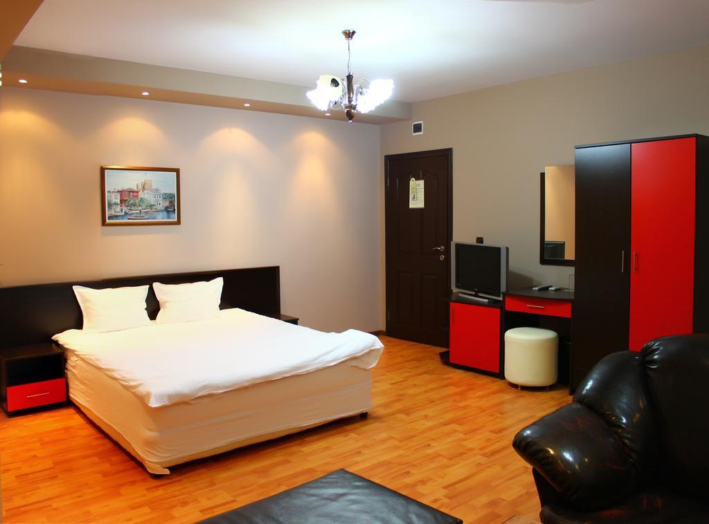 Hotel Berito Momtschilgrad Zimmer foto